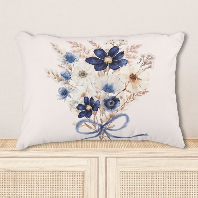 Akvarell Marinblå Blombukett Blommig Prydnadskudde (Skapare uppladdad)