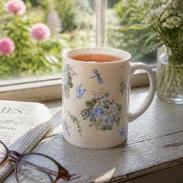 Akvarellblå rosor och vita liljor benporslin mugg