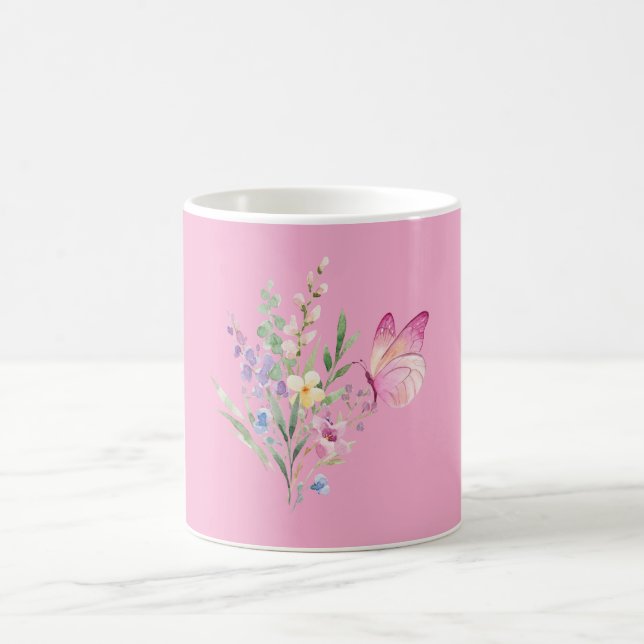 Akvarellbukett med vilda blommor och rosa fjäril kaffemugg (Center)