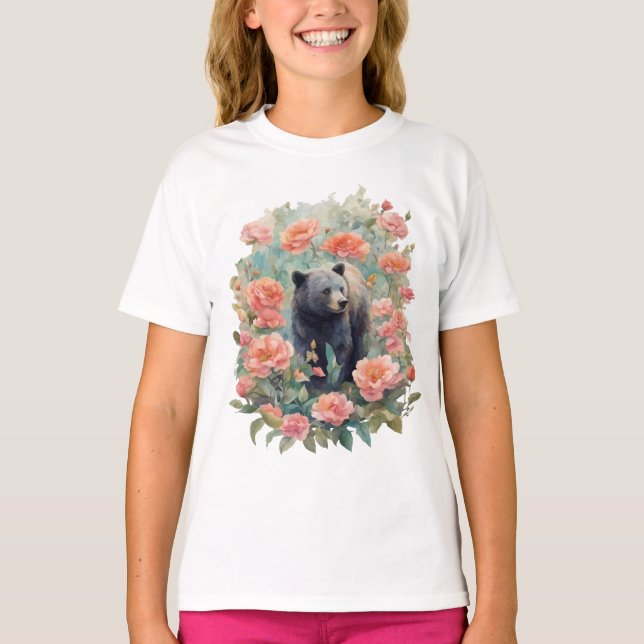 Alabama Black Bear Unge, omringat av Camellia T Shirt (Framsida)