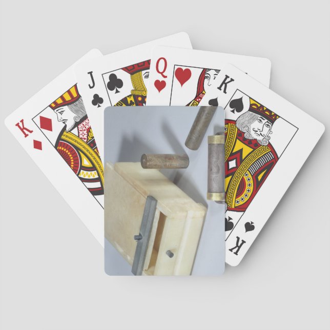 Alabaster- boxas och brons, och silver förseglar kortlek (Baksidan)