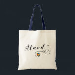 Åland Heart Flagga, Aland Islands, Finland Tote Ba Tygkasse<br><div class="desc">Den här snyggten har en skriven utformning som visar Ålands flagga i ett hjärta. Så oavsett om du kommer därifrån,  kärlek för att besöka eller bara kärlek allt som har med ställe att göra,  så är det här utformningen för dig!</div>