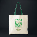 Alaska Bröllop Welcome Gift Bridesmaids, Guests Tygkasse<br><div class="desc">Ge hälsar gästerna med detta vackert designade välkomstpåse av Alaskematade bröllop ett minnesvärt och tänksamt välkomnande. Med en snyggt av Alaskas tillstånd är väskan en perfekt för att hålla upp lokala behandlingar, färdkort eller mysiga gåvor till dina gäster. Vare sig du säger "jag gör" under norra ljus, nära en glaciär,...</div>