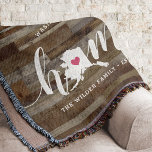 Alaska Home State Personlig Wood Watch Filt<br><div class="desc">Visa lite stolthet över hemlandet med den här söta rustiska träplattan som innehåller "hem" i vita kalligrafskript med en silhuett karta i Alaska som står i "O" för brev. En rosa hjärtillustration inuti det statliga karta kompletterar designen. Du kan ändra hjärtans position till din hemstad genom att öppna designen verktyg...</div>