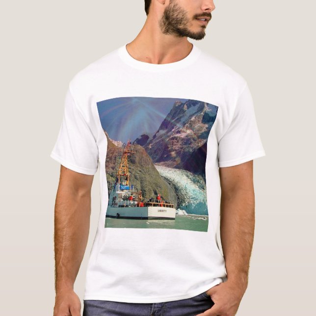 Alaska Mountain View med Boat T-shirt (Framsida)