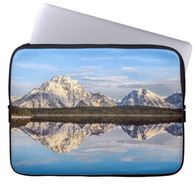Alaska Mountains Reflection Photo Laptop Fodral (Framsidan)