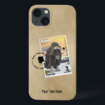 Alaska Muskox Postage Frimärke Souvenir<br><div class="desc">En perfekt från resa till Alaska. Har ett 3-nungget Muskox-porträtt frimärke som utfärdats av en mytisk oberoende-nation i Alaska,  annullerat i Anchorage. Lägg till din egen text. Frimärke skildrar en bull muskox på tundran. Muskox heter Oomingmak (den skäggiga) på inuitspråket.</div>
