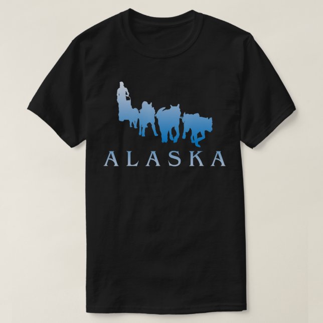 Alaska Sled Dogs Mushing Team Snow Sledding Mounta T Shirt (Design framsida)