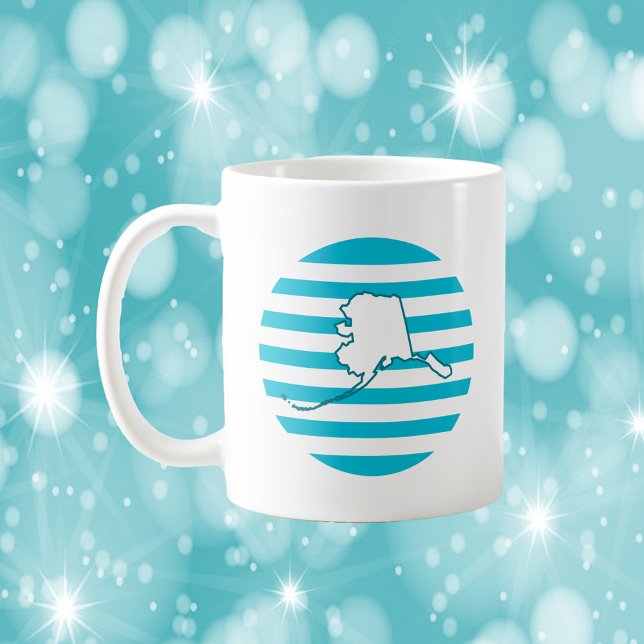 Alaska State Outline Retro Circle Blue Kaffemugg (A mug with the state outline of Alaska and a blue circle.)