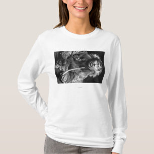 Alaskabo röka för eskimå leda i rör fotografer t-shirt