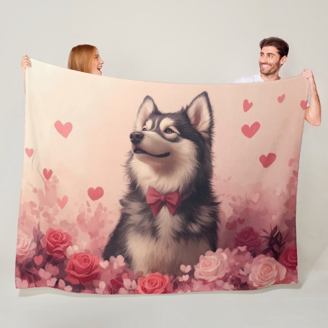 Alaskan Malamute med rosor - Alla hjärtans dag  Fleecefilt (På plats)