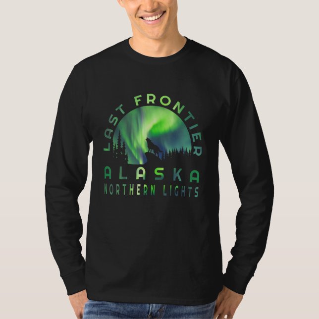 Alaskan Northern Lights with Wolf T Shirt (Framsida)