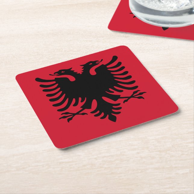 Albanien flagga underlägg papper kvadrat (Vinklad)