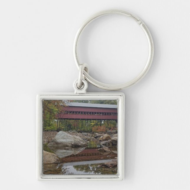 Albany Bridge, strax utanför Kancamagus Fyrkantig Silverfärgad Nyckelring (Framsidan)