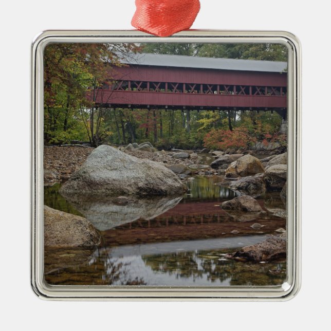 Albany Bridge, strax utanför Kancamagus Julgransprydnad Metall (Framsidan)