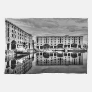 Albert Dock Liverpool Refltions Kökshandduk