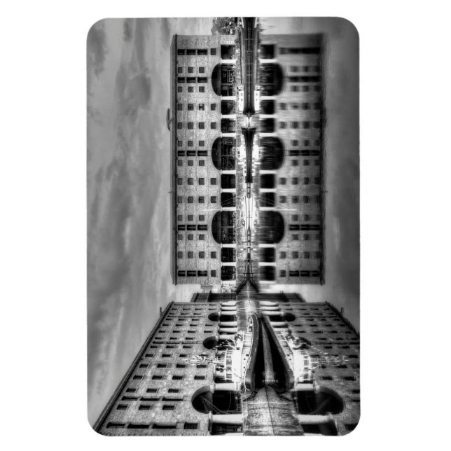 Albert Dock Liverpool Refltions Magnet (Vertikal)