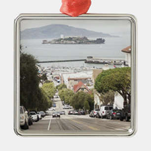 Alcatraz fängelse som beskådas från San Francis Julgransprydnad Metall