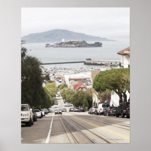 Alcatraz fängelse som beskådas från San Francis Poster