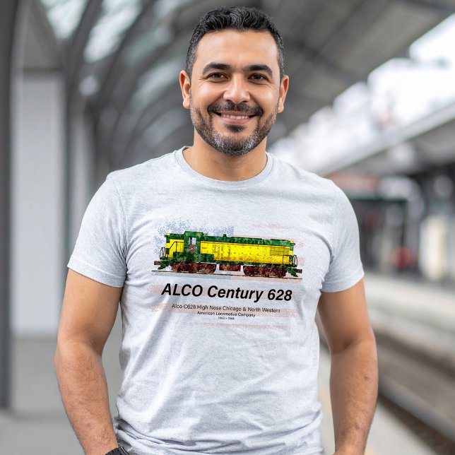 Alco C-628 Diesel Locomotive och American flagga T Shirt (Alco C-628 aka Alco Century 628 Diesel Locomotive. Mens Basic T-Shirt)