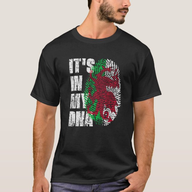 Åldersdagstidningen ger mannen Myth Legend APR T Shirt (Framsida)