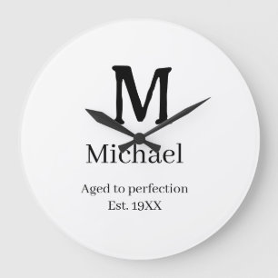 Åldrad till perfektion est. 19XX monogram bokstav  Stor Klocka