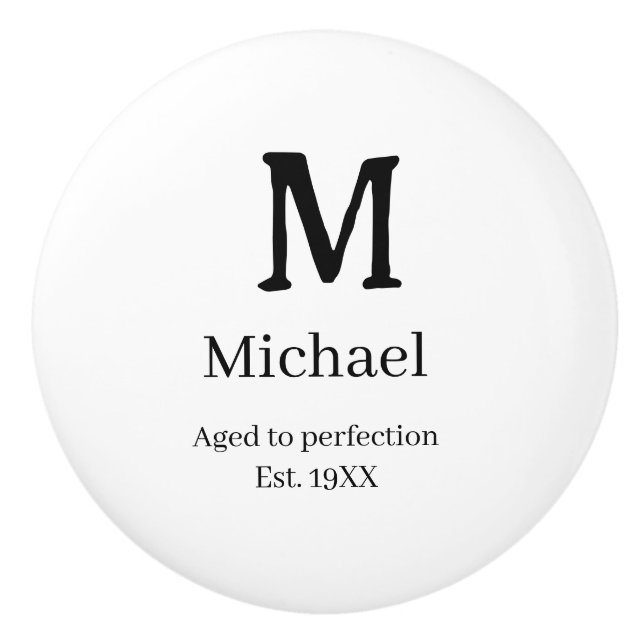 Åldrad till perfektion est. 19XX monogram namn ini Knopp (Framsidan)