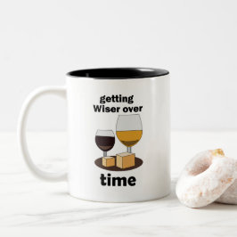 Åldrande till perfektion, blir visare med tiden Två-Tonad mugg