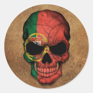 Åldras och portugisiska Flagga Skull Runt Klistermärke