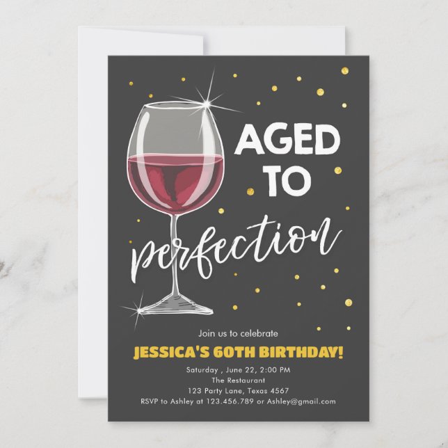 Åldras till Perfection Red Vin Surprise Birthday Inbjudningar (Framsida)
