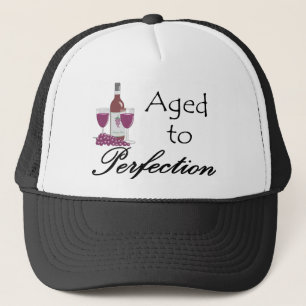Åldras till Perfection T-shirts och Gifts. Truckerkeps