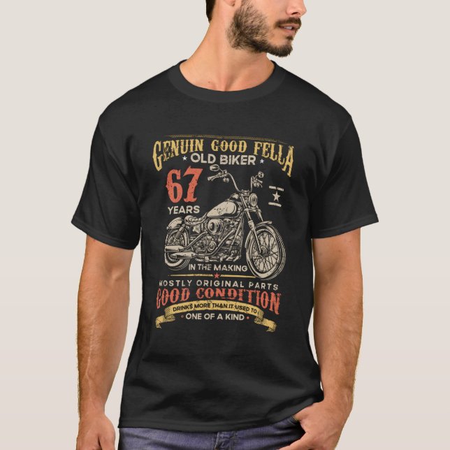 Äldre Biker 67 år i den Skapar 67:e Bikerna T Shirt (Framsida)