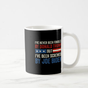 Aldrig Fondated av Donald Trump men Joe Biden 6 Kaffemugg