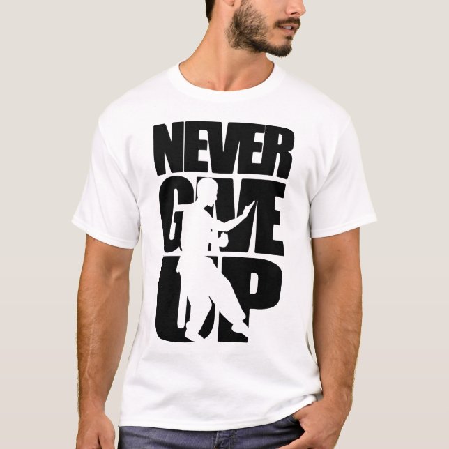 Aldrig Ge Up Vinge Chun T Shirt (Framsida)