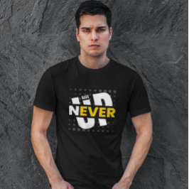 ALDRIG GE UPP, Vit- OCH Gult-TYP T-SHIRT