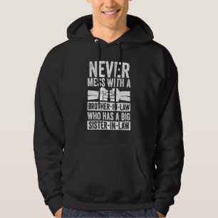 Aldrig med en broder i juridik i familjen hoodie