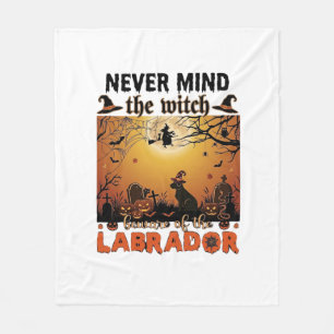 Aldrig Mind Häxa Var försiktig Labrador Halloween Fleecefilt