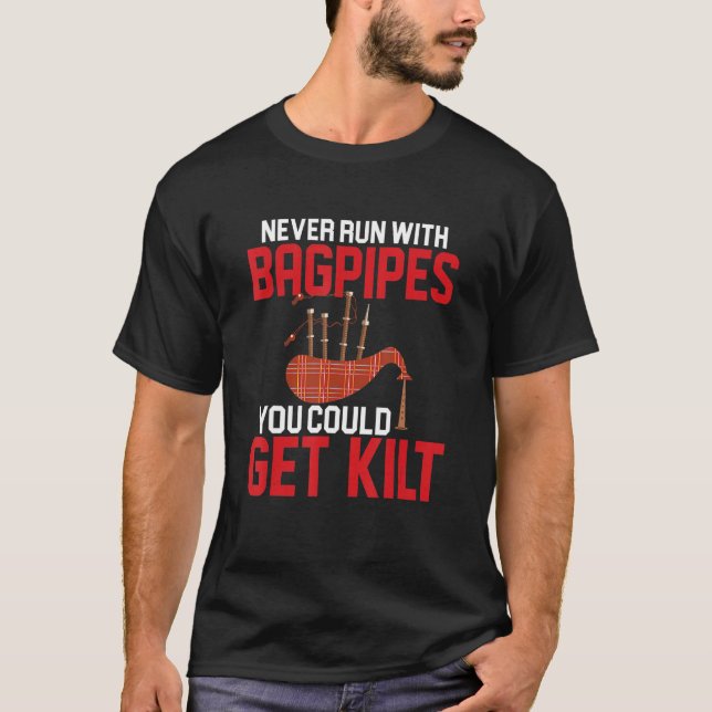 Aldrig Springa med väskor kan man få kilt Bagpipi T Shirt (Framsida)