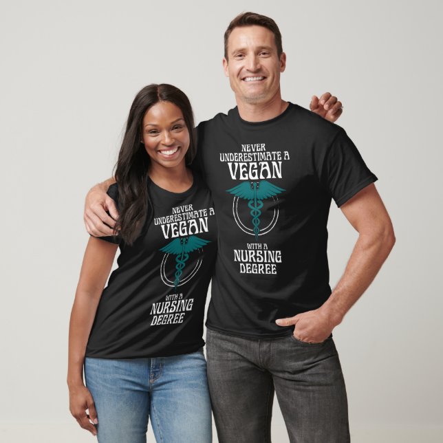 Aldrig under uppskattning av en Vegan Nurse Unisex T Shirt (Unisex)