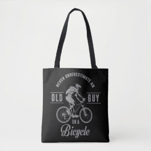 Aldrig underskatta en gammal kille på en cykel. tygkasse