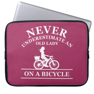 aldrig underskatta en gammal kvinna på en cykel laptop fodral