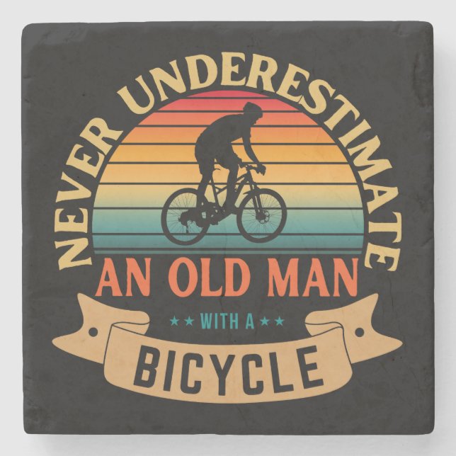 Aldrig underskatta en gammal man med en cykel stenunderlägg (Framsidan)