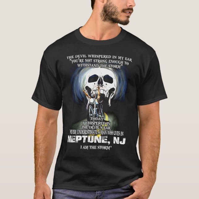 Aldrig underskatta en NEPTUNE NJ Man T Shirt (Framsida)