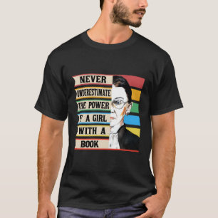Aldrig underskatta kraften hos ett system med Bok T Shirt