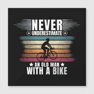 Aldrig Undervärdera En Gammal Man På En Cykel