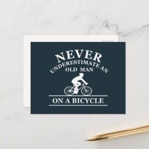Aldrig Undervärdera En Gammal Man På En Cykel Helg Vykort