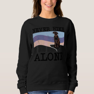 Aldrig vandra ensam Giant Schnauzer Hund Vandring T Shirt