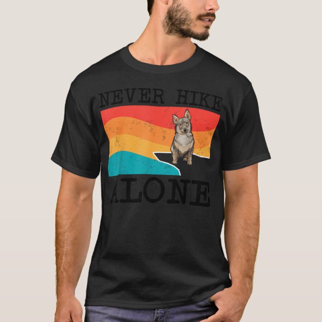 Aldrig Vandra Ensam Svensk Vallhund T Shirt (Framsida)