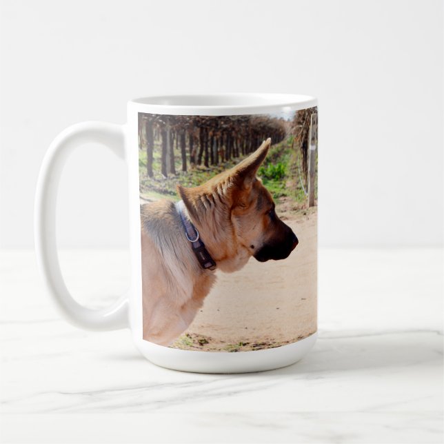 Alert German Shepherd on Guard Duty Kaffemugg (Vänster)