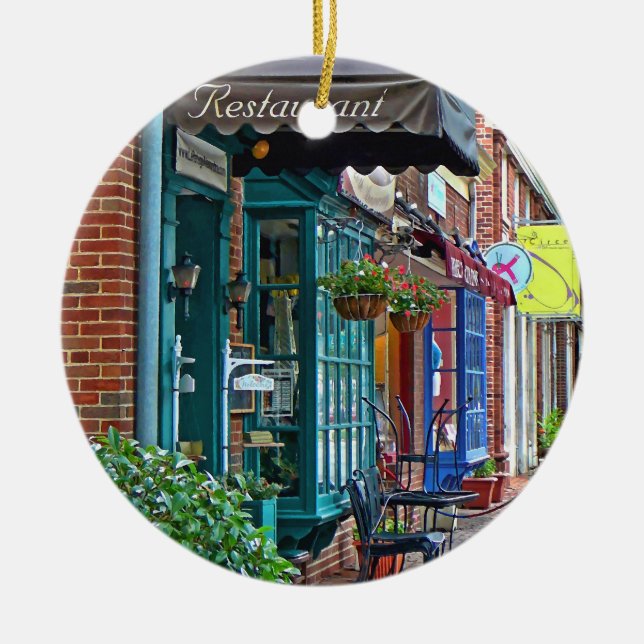 Alexandria VA - Restaurant with Brown Awning Julgransprydnad Keramik (Framsidan)